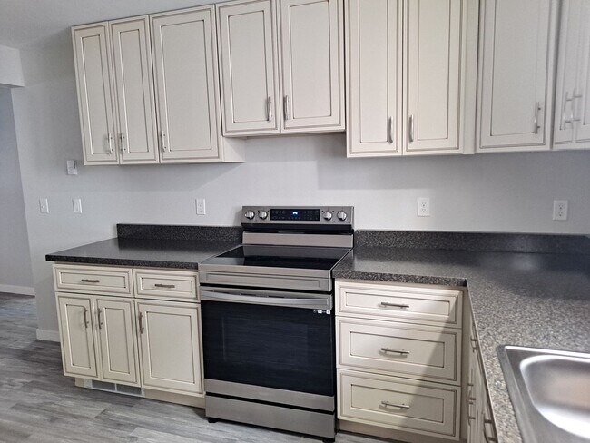 Photo - 2 Bedroom Condo in town