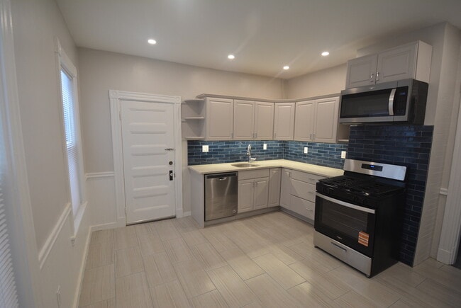 Photo - 31 Claybourne St Unit 1