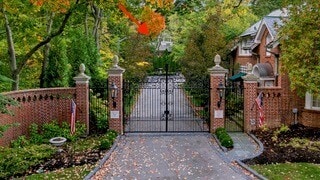 Photo - 427 N Sheridan Rd
