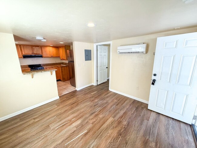 Building Photo - 1013 NW 3rd Ave Unit Apt #101