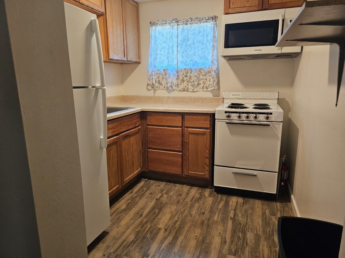 Photo - 25160 S Center St Unit 2- end