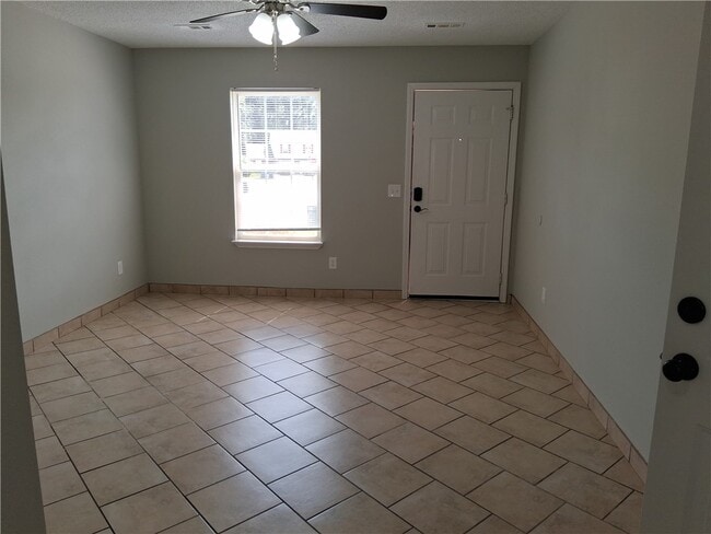 Photo - 3306 SW Landau Ct