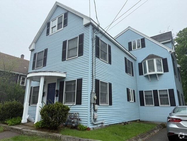 Building Photo - 294 Pond St Unit 1 Rental