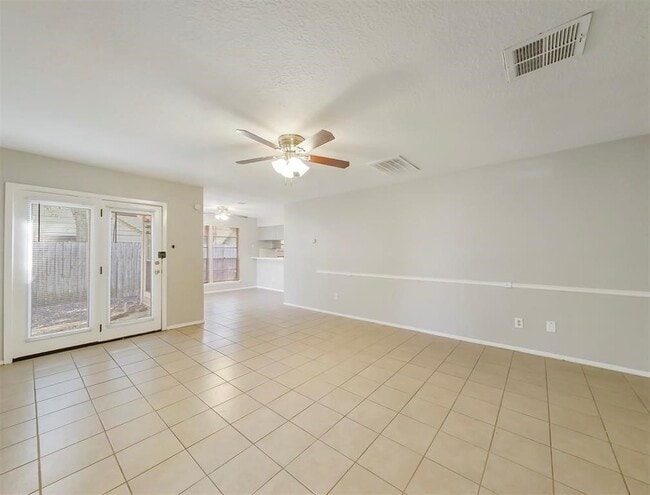 Photo - 10827 Sugar Hill Dr