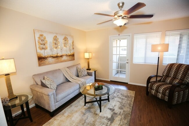 Photo - 7 W Mohawk Dr