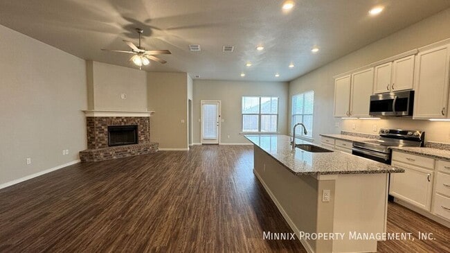 Photo - 2006 Kenwood Ave