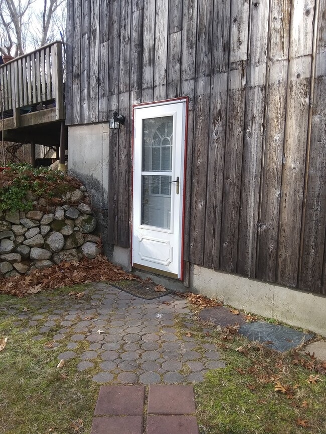 Photo - 150 Estelle Dr Unit B