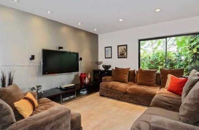 Photo - 2991 Lakewood Ln