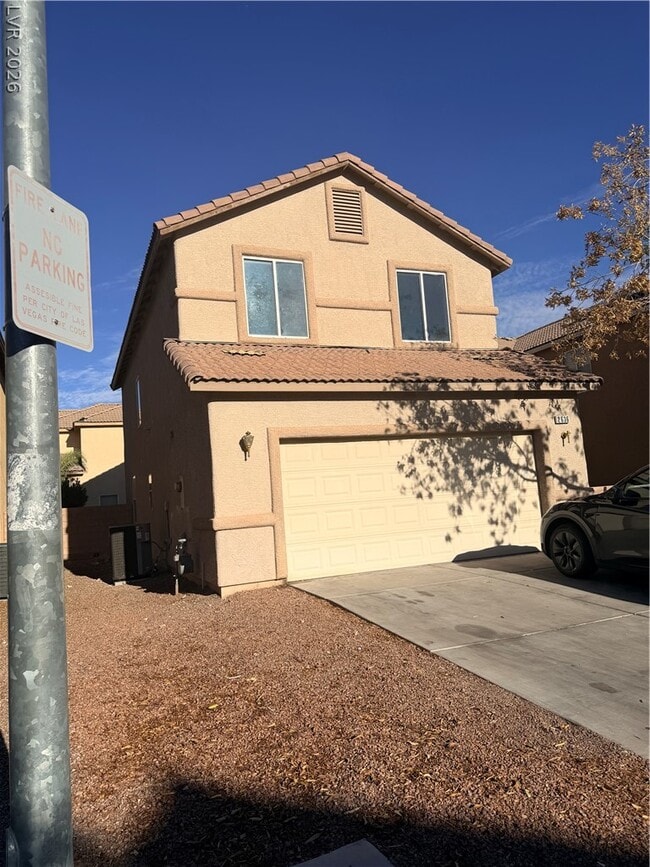 Building Photo - 2636 La Mata St