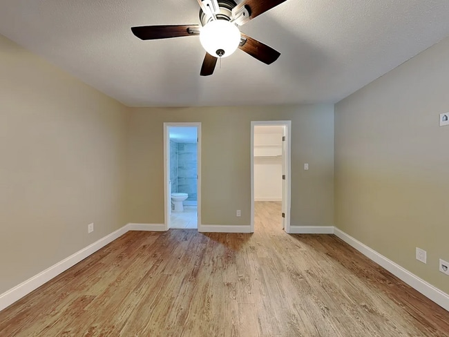 Photo - 1556 Nottingham Dr