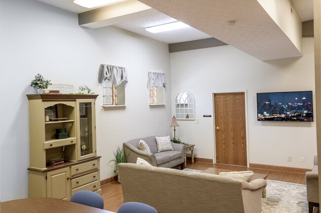 Photo - Chase Crossing Apartments