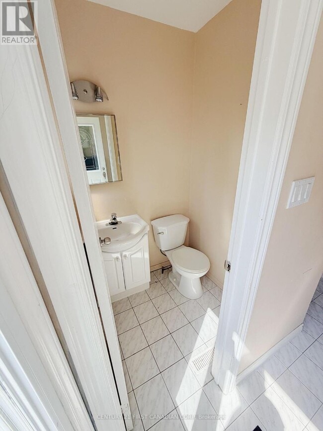 Photo - 575 Gainsborough Rd