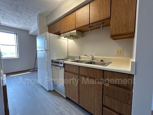 Photo - 208 E 5th St Unit #3A