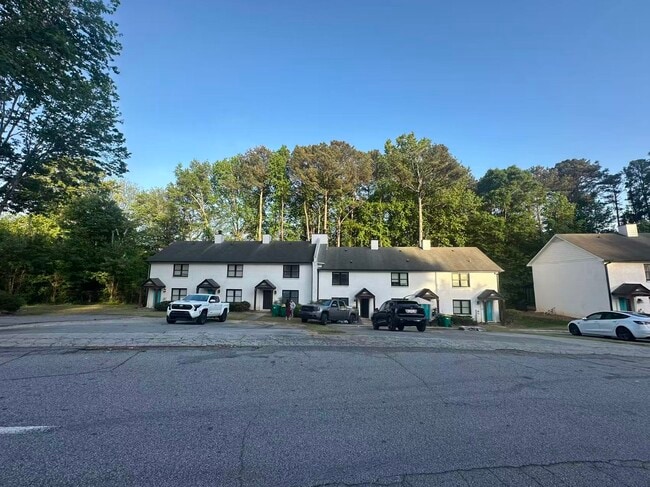 Photo - 826 Burns Walk Ct NW