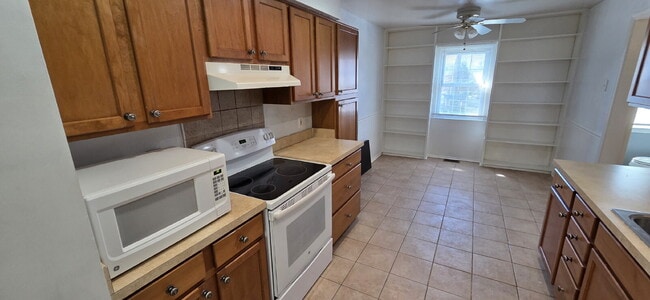 Photo - Upper level of townhome Unit Upstairs