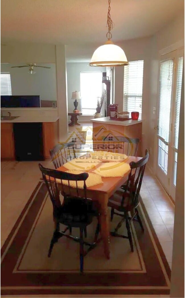 Photo - 304 Alderston Way