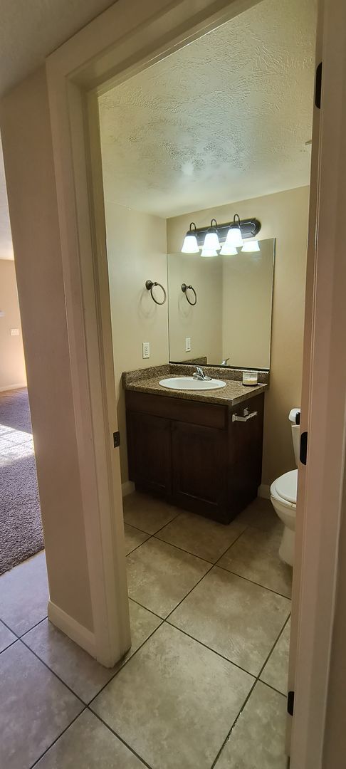 Photo - 3 bedroom 2.5 bath in Cedar Park right by IHC hospital. Built in 2008