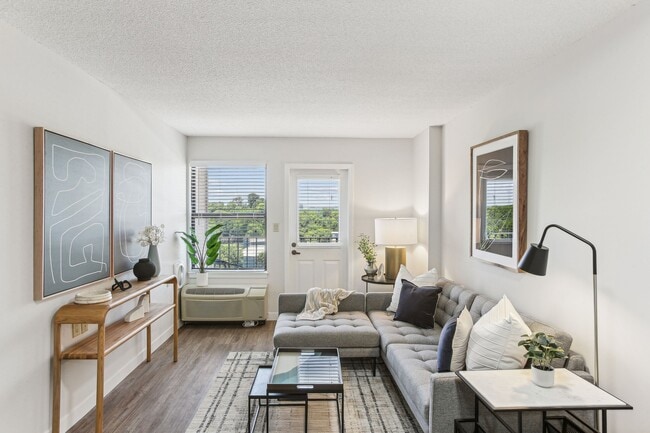 Living Room - 200 Webster