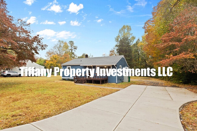 Photo - 119 N Jack St