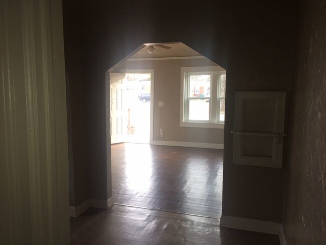 Dining room - 1121 NW 28th St Apartment Unit 1
