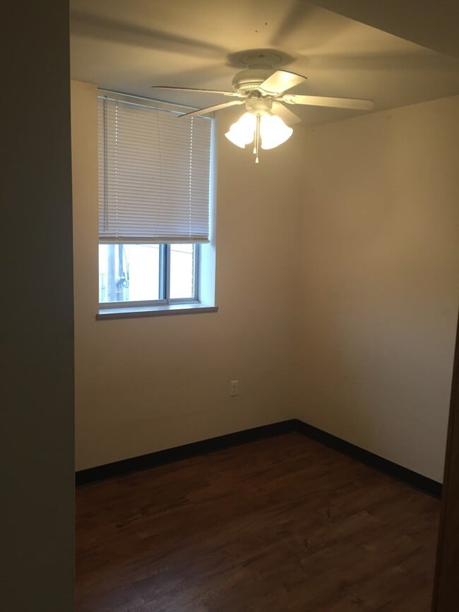 Photo - 2BR/1BA - East Campus - Swift access to Class! Water Included! AVAIL. NOW Unit 201