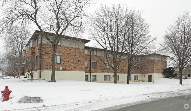 Photo - Auer Court Apartments