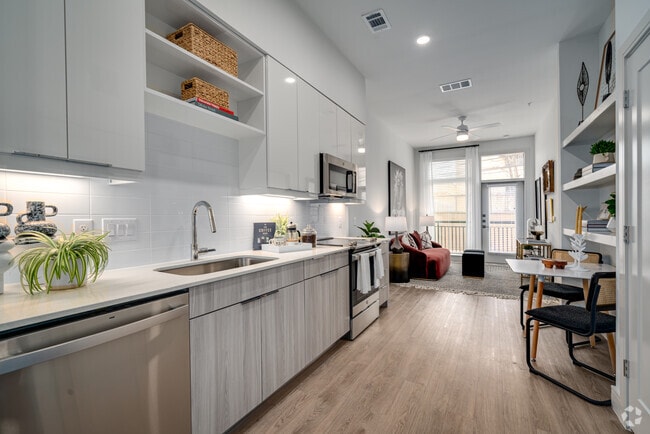 1HAB, 1BA - 608 ft² - Revl Med Center