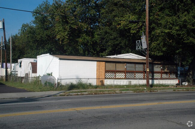 Photo - Woodlynne Mobile Home Community