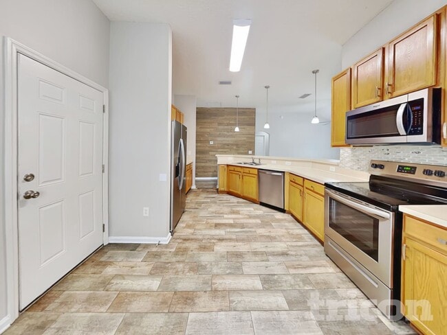 Photo - 2450 Creekfront Dr