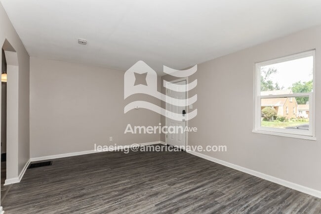 Photo - 526 Harriet St