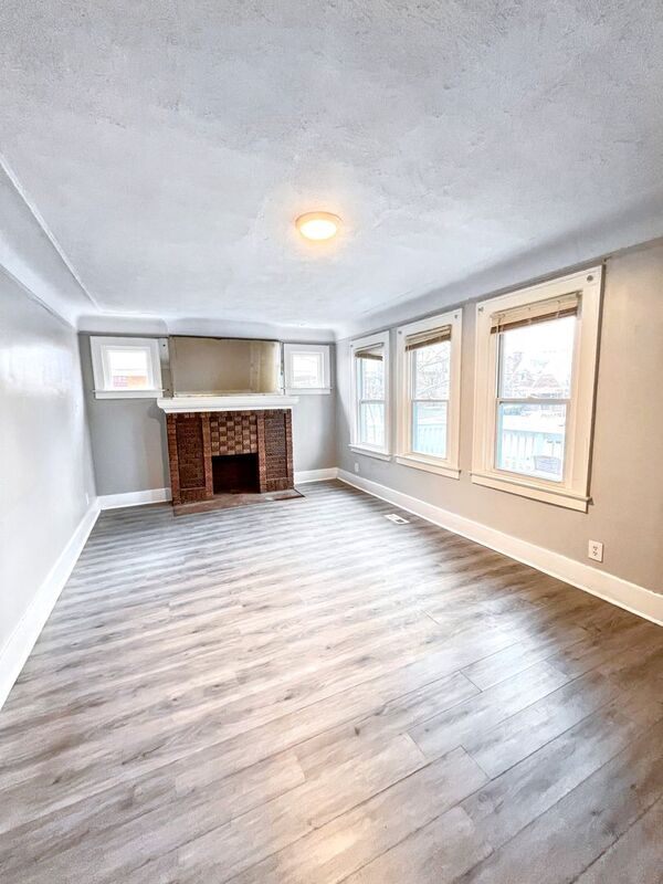 Photo - 5511 Somerset Ave