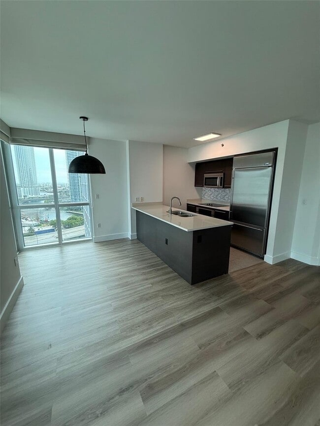 Photo - 55 SE 6th St Unidad 1902 Rental