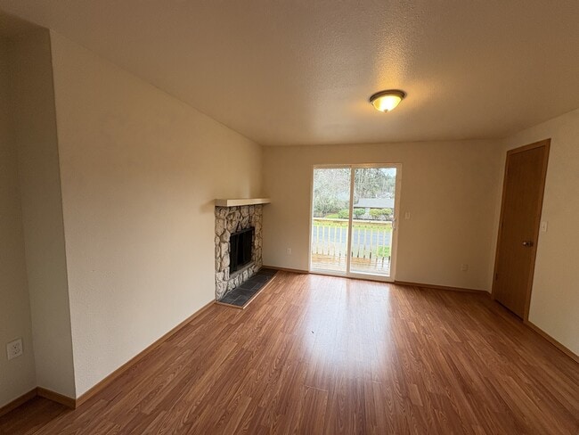 Photo - 2633 Wilderness Dr SE