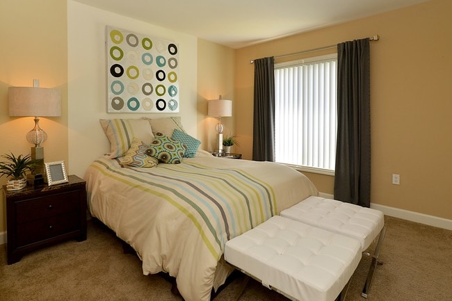 Alta Mar at Broadwater Apartments
