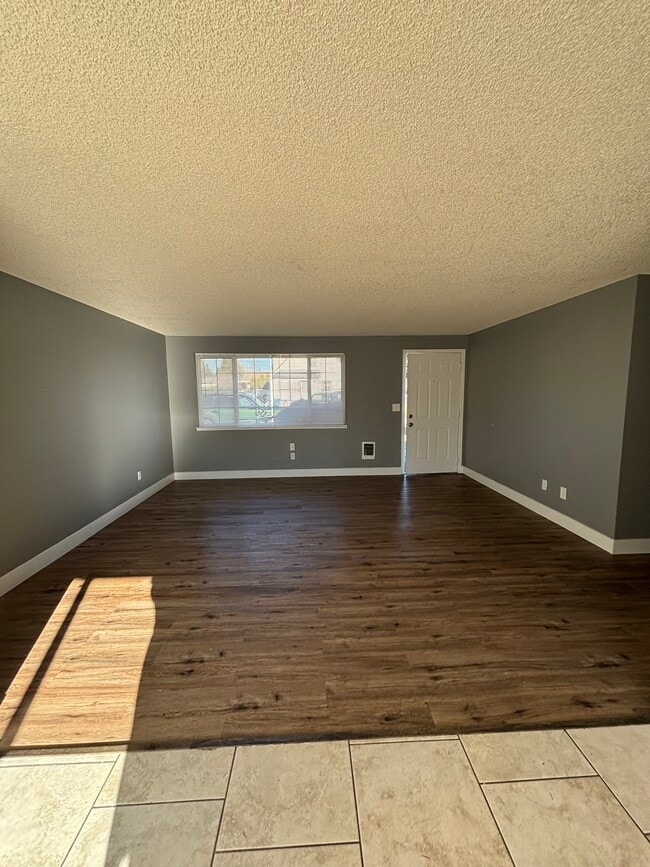 Photo - 1109 E 30th St