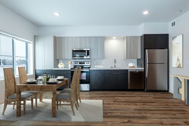 1 Bedroom & 1 Bedroom + Den at UC!