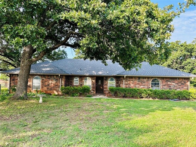 Building Photo - 107 Clador Dr