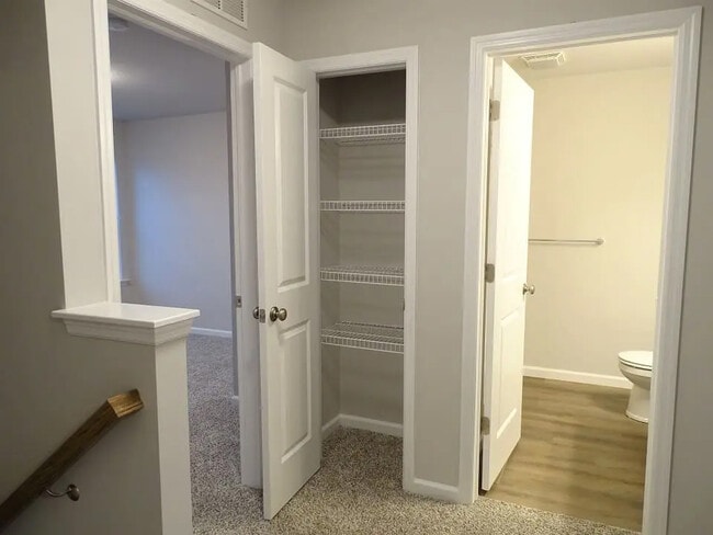 Photo - 5 Cobblestone Ct