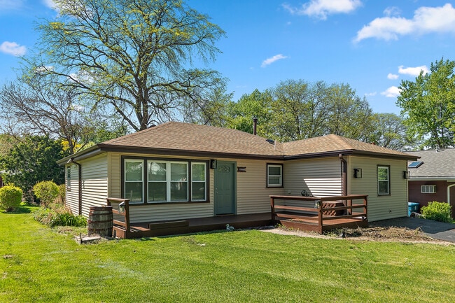 Photo - 11920 S 74th Ave