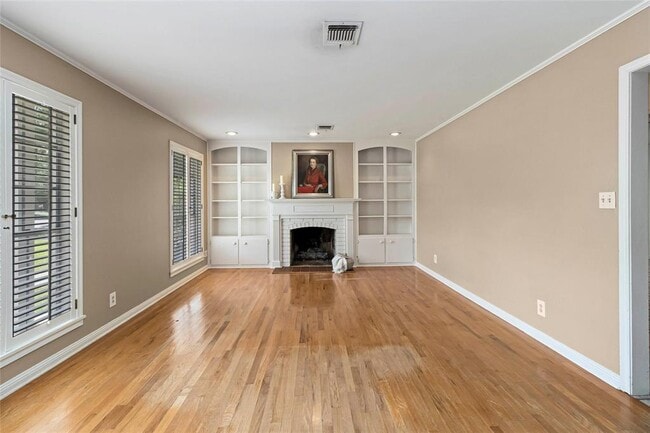 Photo - 730 N Sarah Jo St