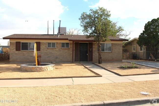 Building Photo - 5656 Sun Valley Dr Rental
