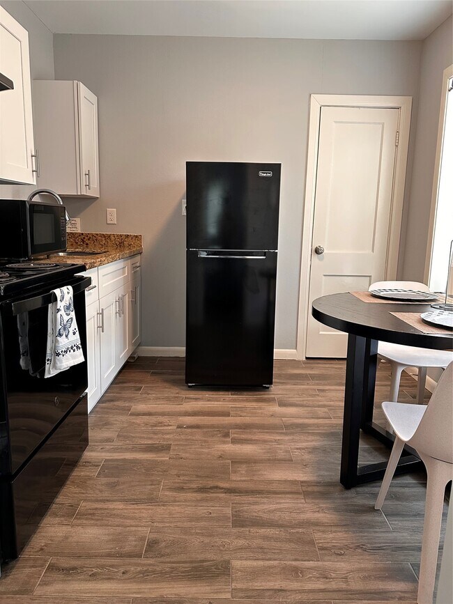 Photo - 4302 Polk St Unit 5