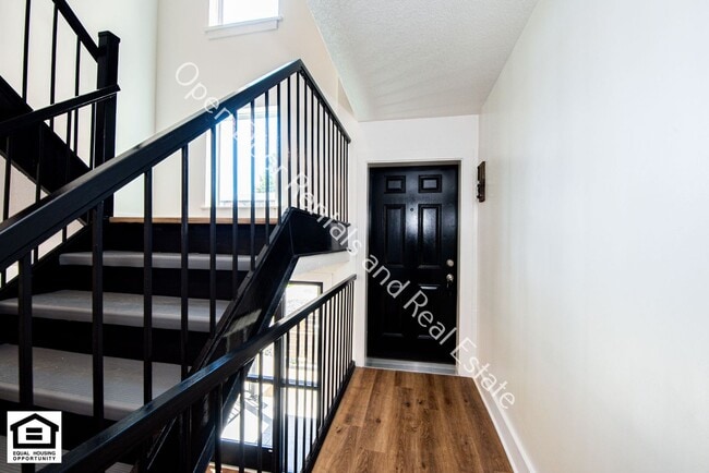 Photo - 1823 Griswold Dr Unit H13