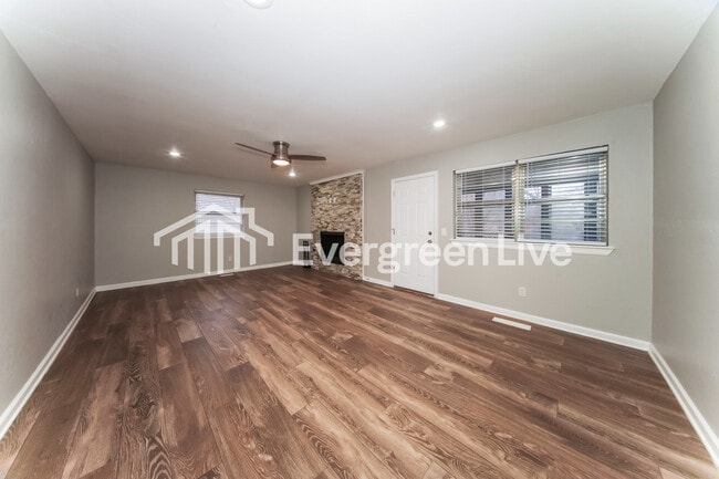 Photo - 609 Banner Ave