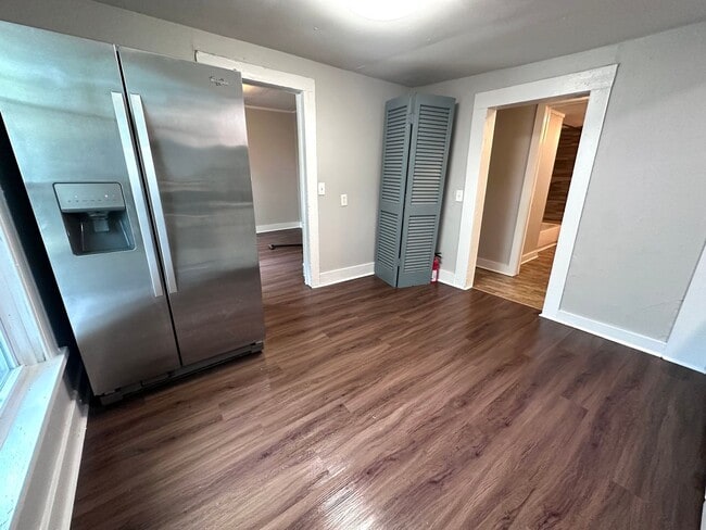 Photo - 3 Bedrooms, 1 Bathroom - North Rome House
