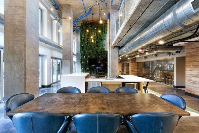 49171141 - Yugo Cincinnati Deacon