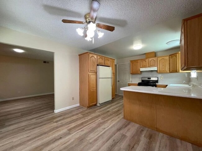 Photo - Beautifully Remodeled 5bd Single Story House