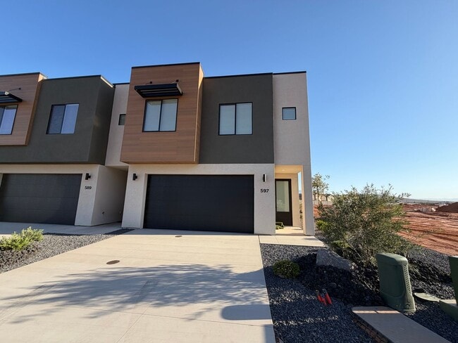 Photo - BRAND NEW TOWNHOME FOR RENT BY CRIMSON CLIFFS!