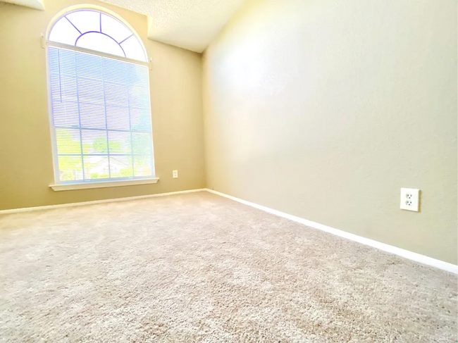 Photo - 1703 Sylvia Ln
