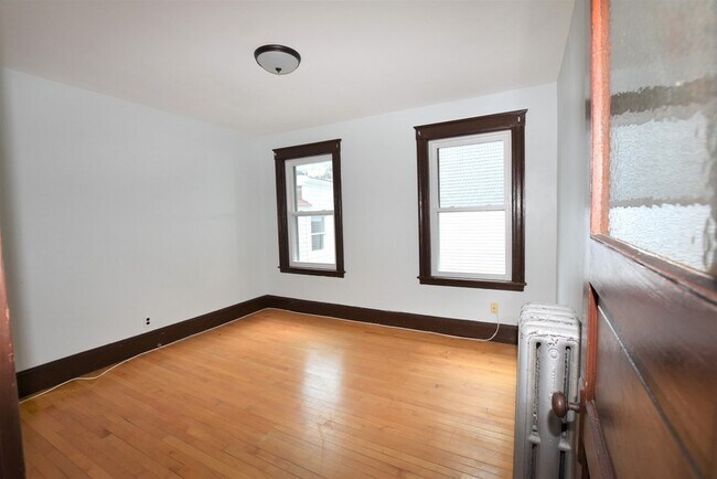 Photo - 138 Main St Unit L